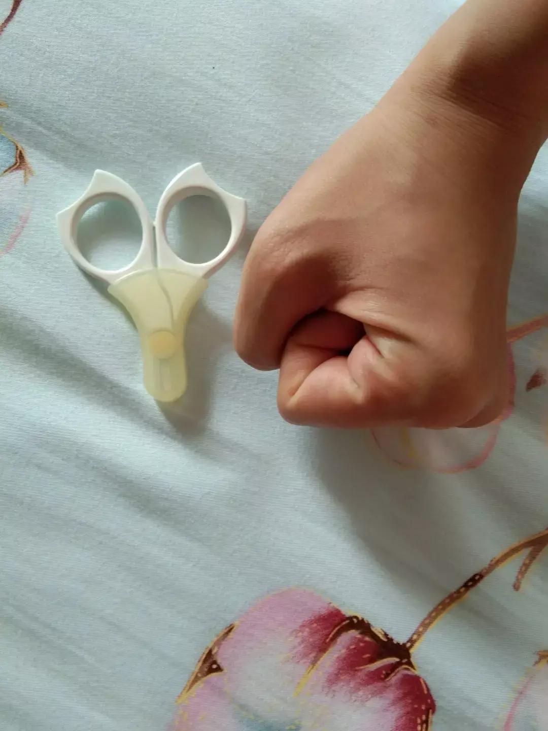 待产包准备好等待迎接宝贝,冬天的宝宝出生待产包怎么准备