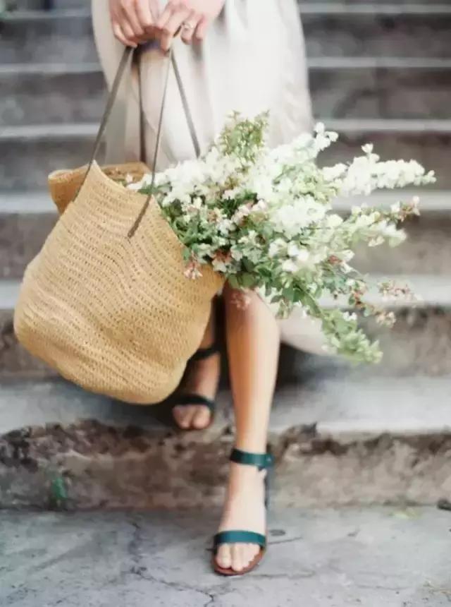 农村花店一个月能挣多少钱,太原开个花店一年能挣多少