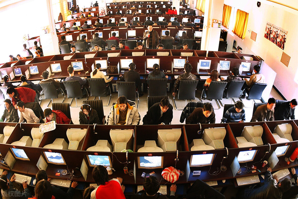 网吧倒闭亏损80万,网吧老板亏了多少