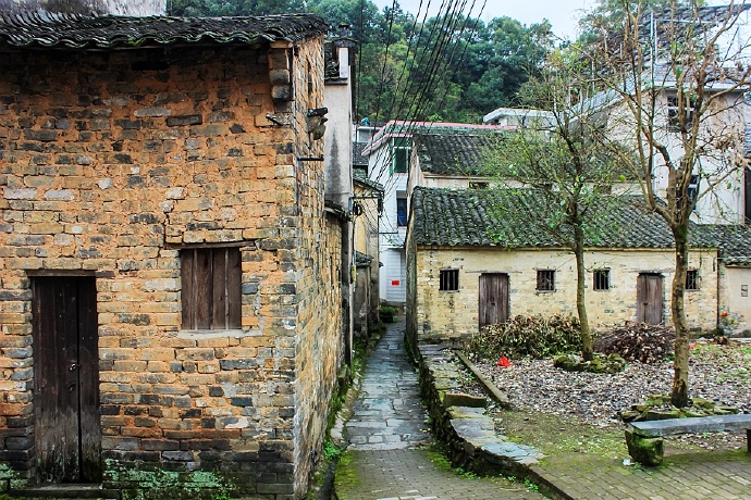 大山深处的古村,大山深处石潭古村