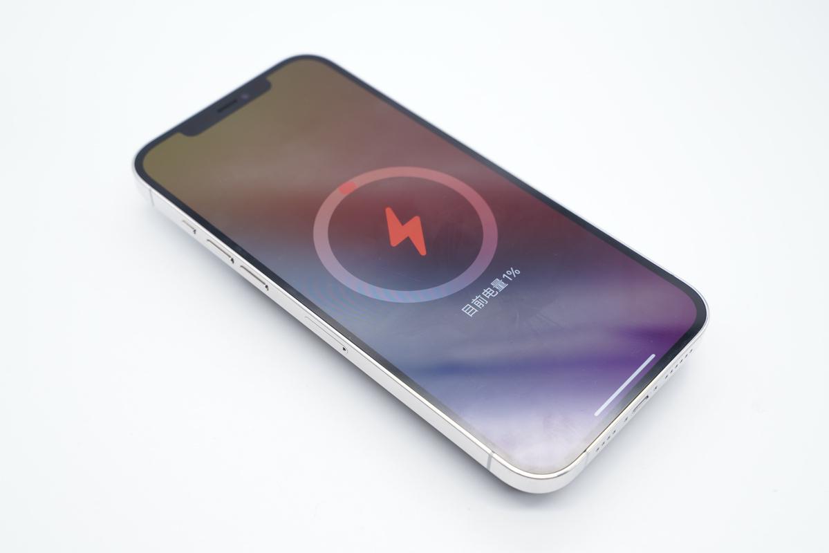 mophie无线充电器10w快充版,mophie18w快充评测