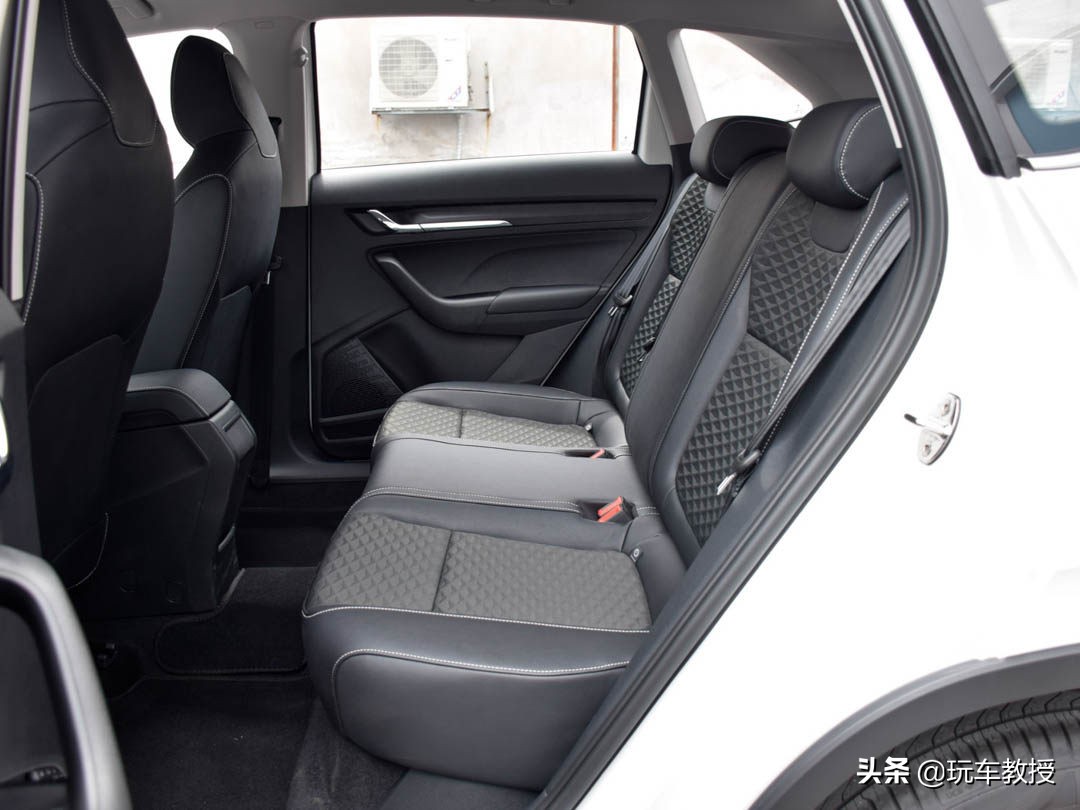 柯米克和五菱星辰哪个好,斯柯达柯米克和五菱星辰选哪个