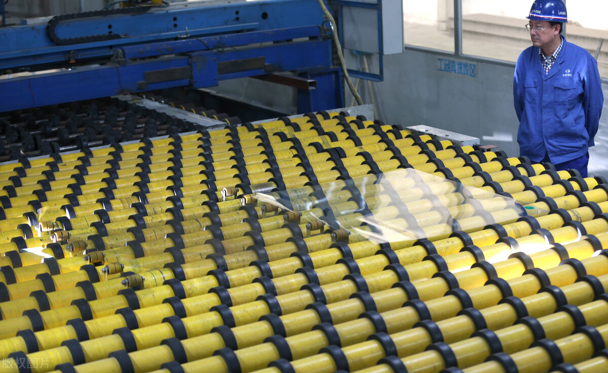 玻璃价格到700一吨,玻璃价格翻倍