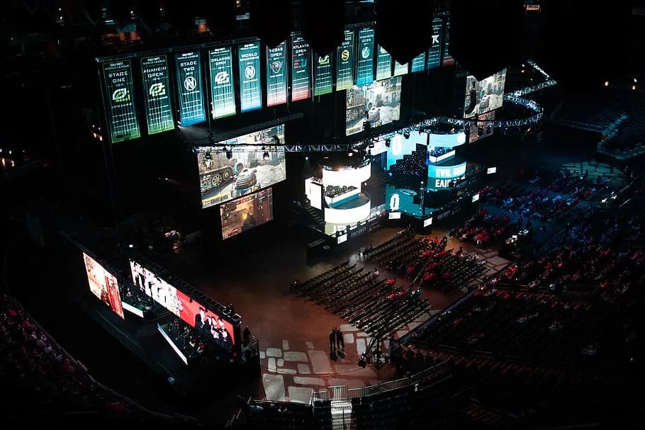 鍙堝湡鍙坙ow,鍙堝湡鍙坙ow鐨勪汉