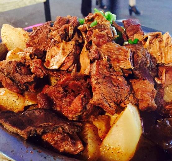 鲜到馋虫叫嚣盘点江城冬日超高人气牛杂店