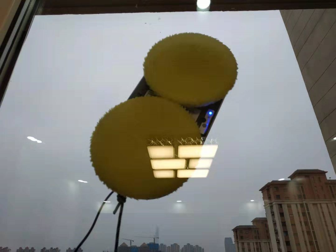 玻妞擦窗机器人七天免费试用,超薄擦窗机器人评测