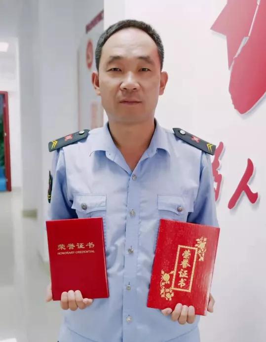 珠海司机和妻子两地分居14年,却坚持留下!支撑他的是这座城市浓浓的人情味