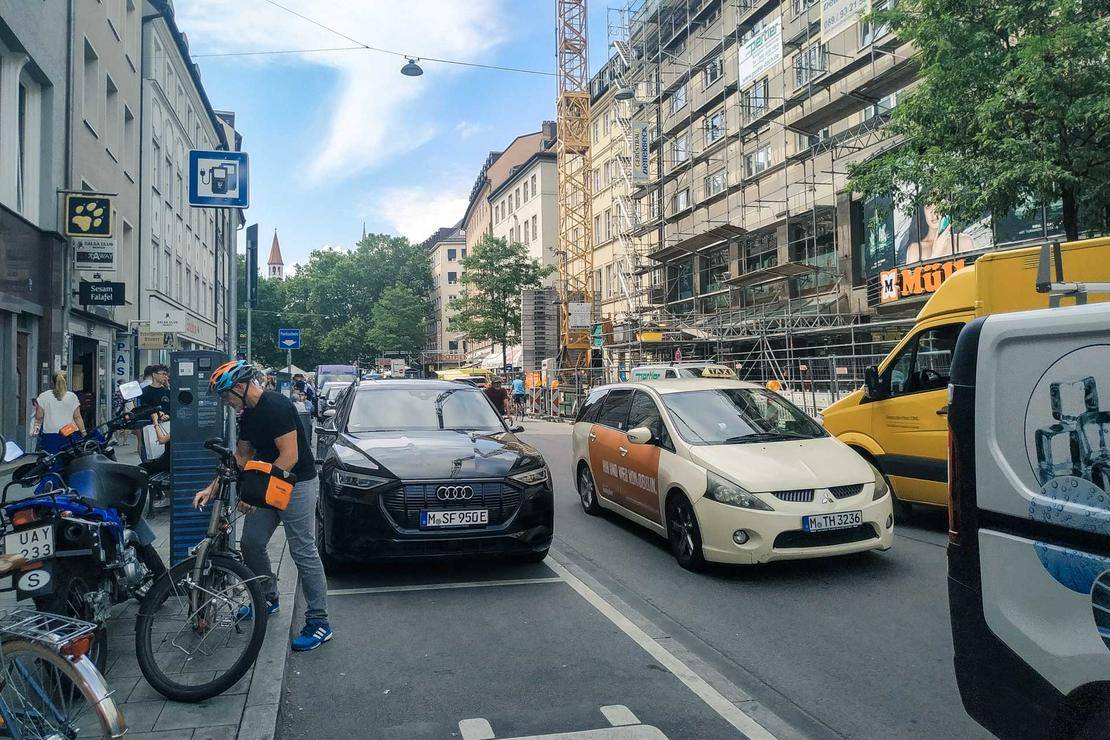 奥迪r8新能源版,奥迪r8新能源