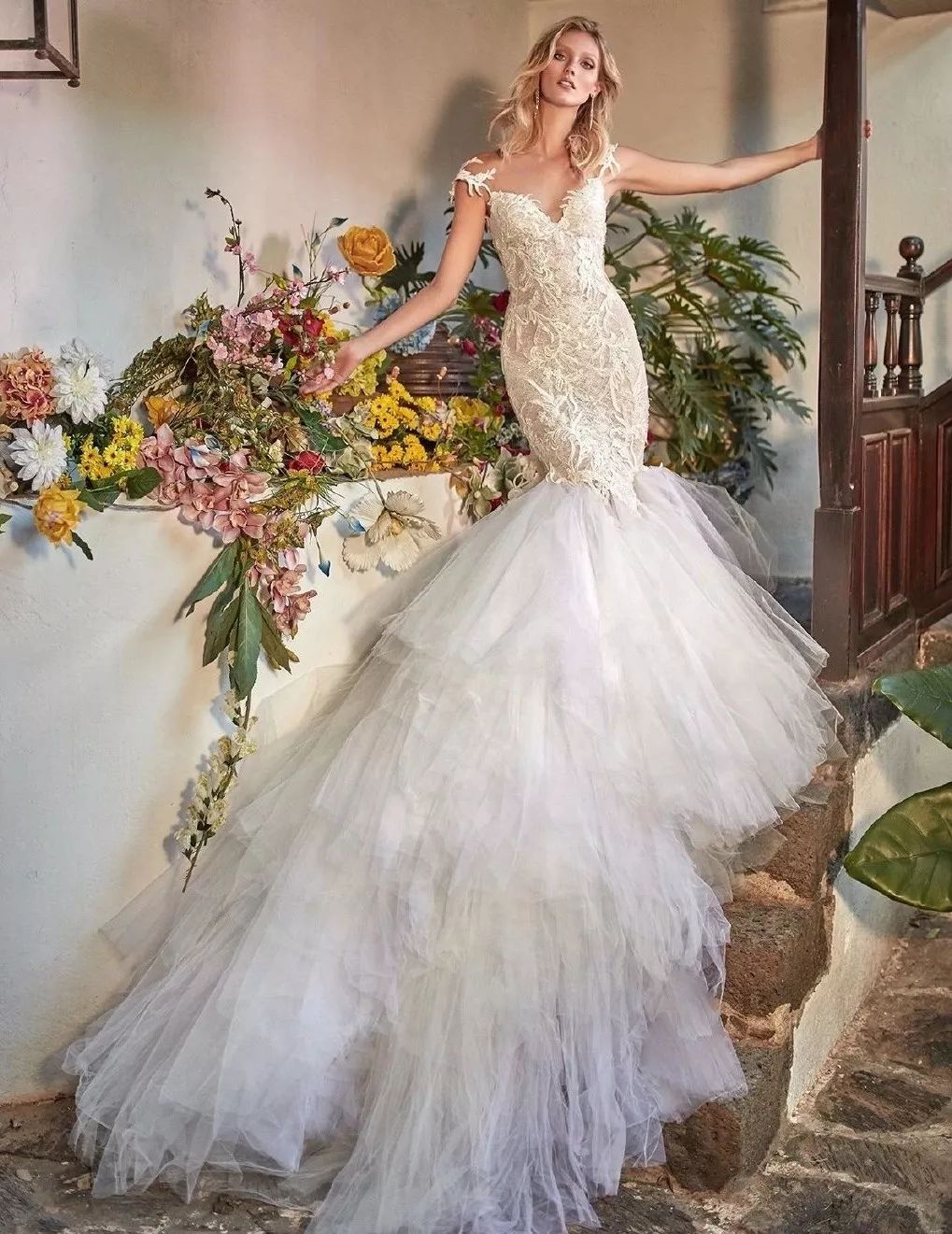 昆凌唐嫣谁漂亮,昆凌婚纱和baby婚纱