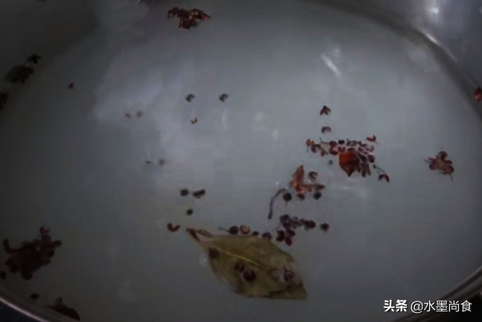 端午咸鸭蛋腌制方法,揭秘腌咸鸭蛋的3种做法