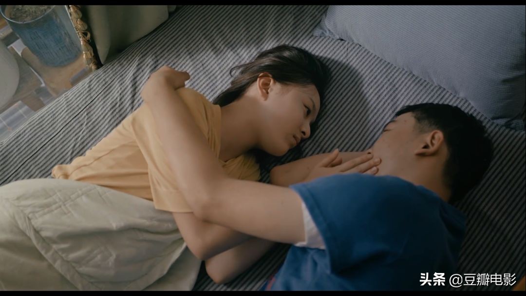 打败《寄生虫》,这部新片《蜂鸟》才是真正的年度最佳