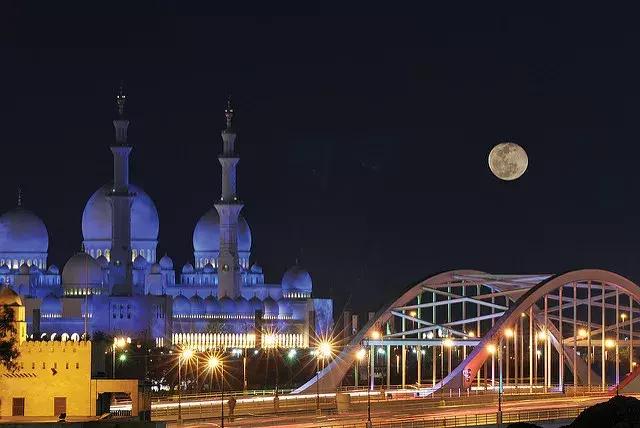 阿布扎比豪奢生活,阿布扎比攻略游记