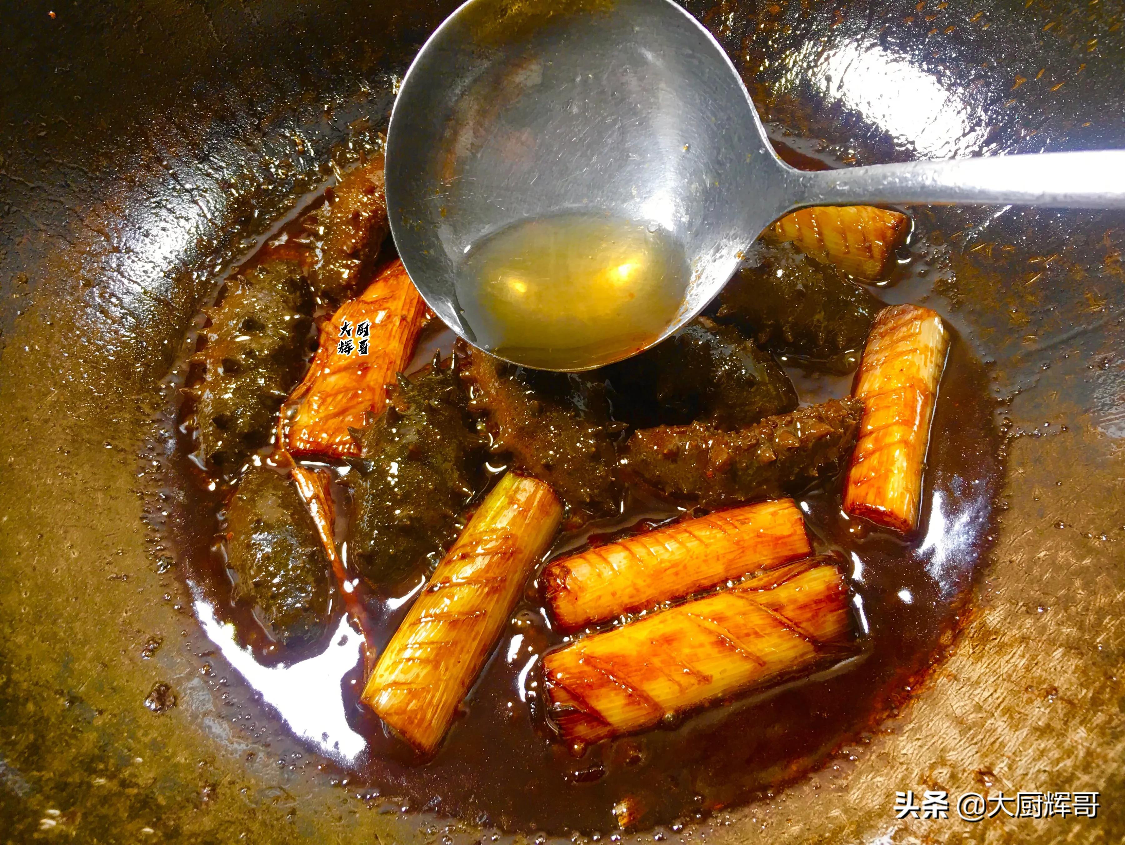 泡发好的海参怎么葱烧,怎样在家做葱爆海参