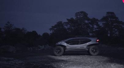 奥迪全新越野车曝光，完全颠覆传统设计，居然把车头大灯省了