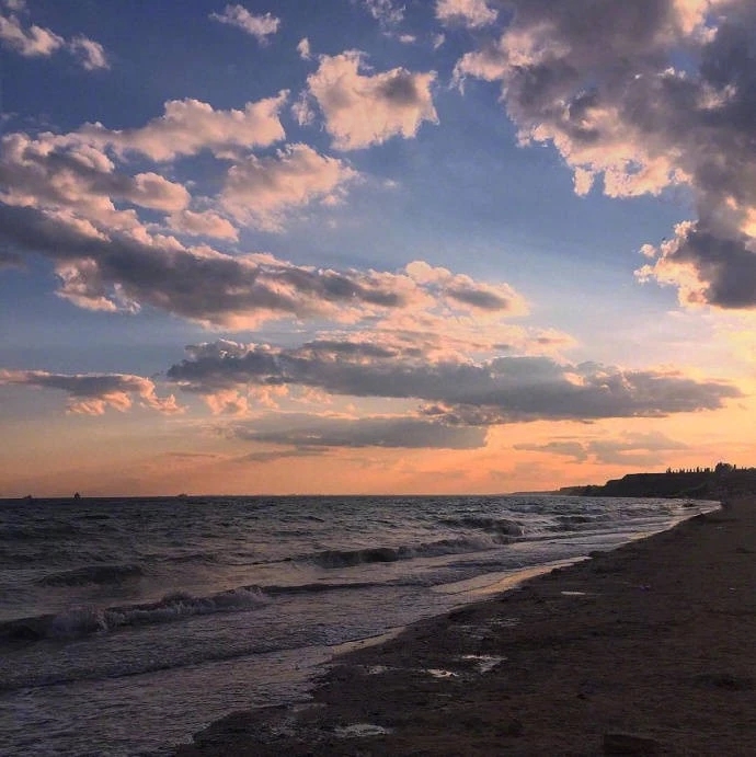 祝你听落日飞车，早日睡到心上人