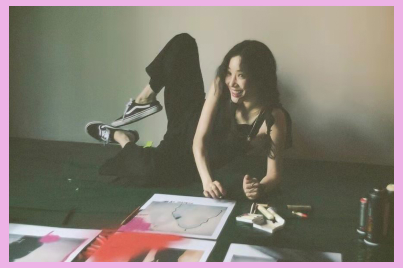 郑丽媛夏日穿搭，被小卷毛圈粉，这样的韩国小姐姐请给我一沓