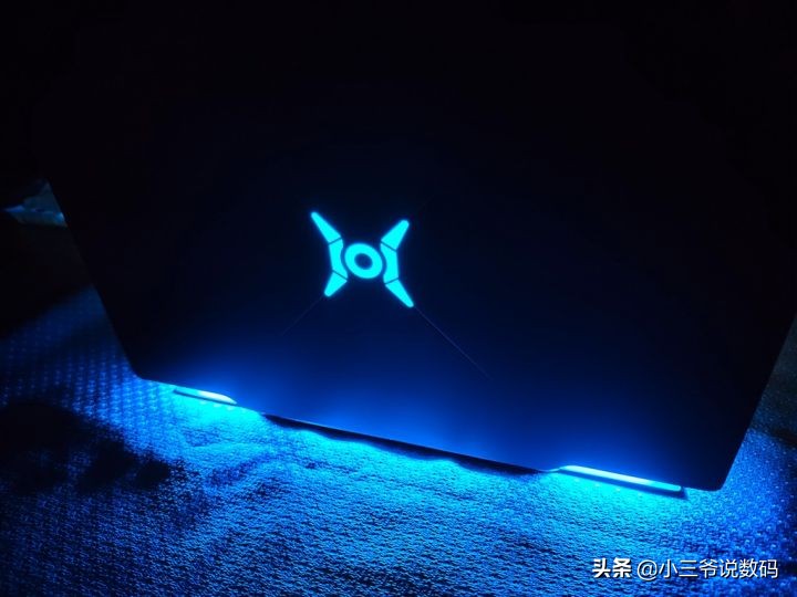 荣耀猎人游戏本v700是高色域的吗,荣耀猎人游戏本v700游戏实测