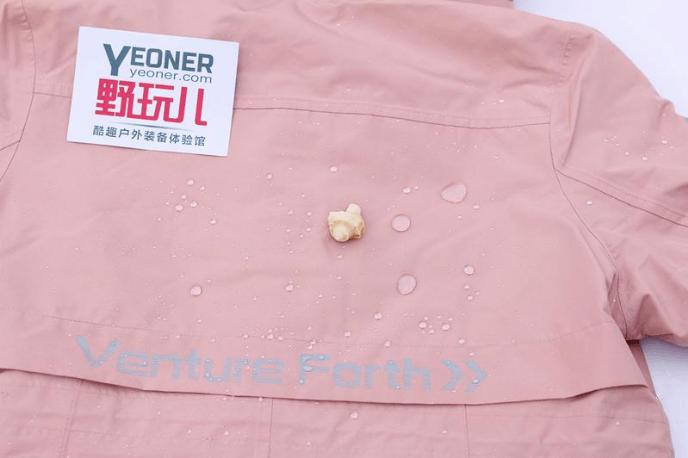 冲锋衣又酷又飒,你不知道的冲锋衣时髦风尚