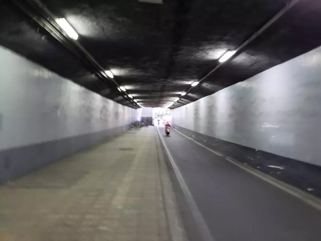 为啥每个肛肠医院周围有肥肠粉,成都东大肛肠医院楼下肥肠粉