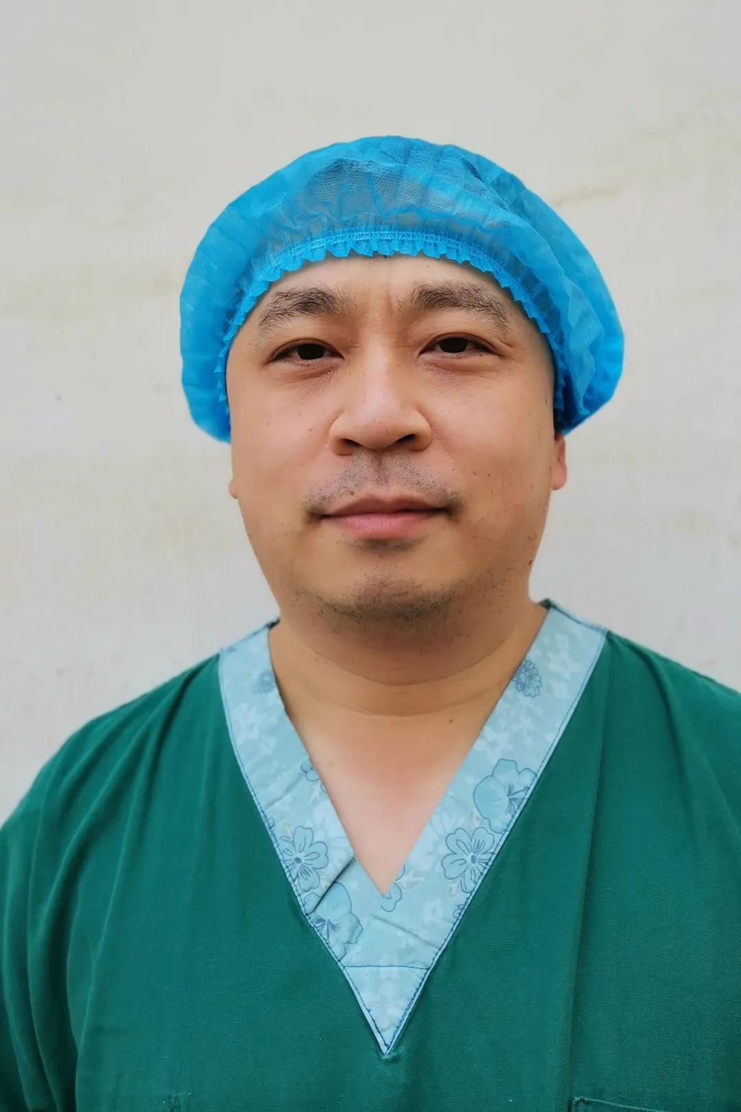 致敬2020每一个逆行的背影,回顾2019年消防员最美逆行背影