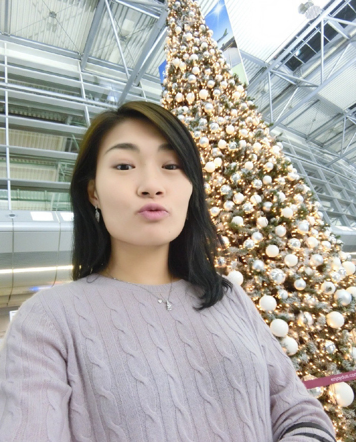 美女门神遗憾落选世界杯，曾因不满主帅突然退役，三次留洋成典范