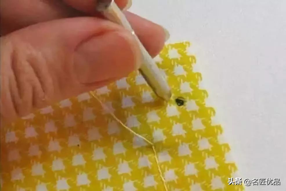 变废为宝矿泉水瓶手工制作机器人,废矿泉水瓶利用手工制作大全图片