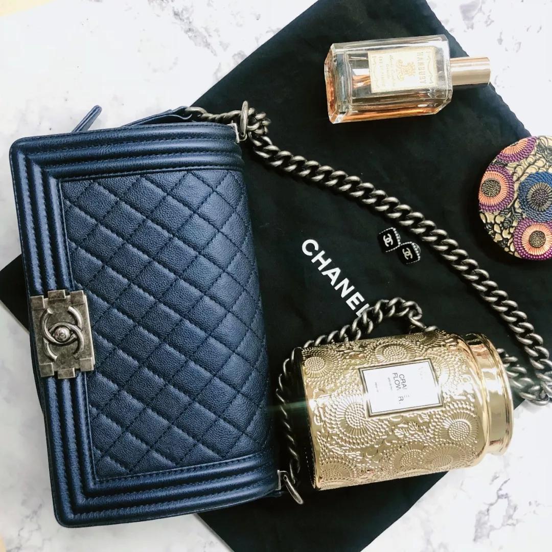 女孩子需不需要一个贵的包,女人一般买什么价位的包