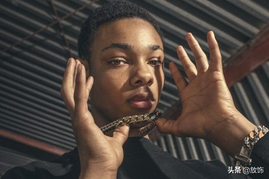 lv新出的卫衣,lv新品蓝色