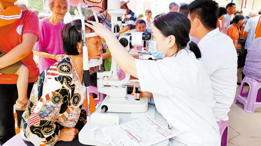 不一样的感动㉖|罗定晶亮眼科医院：致力为山区眼疾患者“送光明”