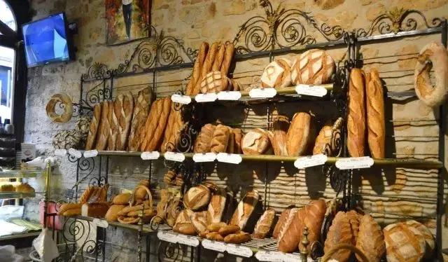 开一家蛋糕面包店赚钱吗,开早餐面包店赚钱吗