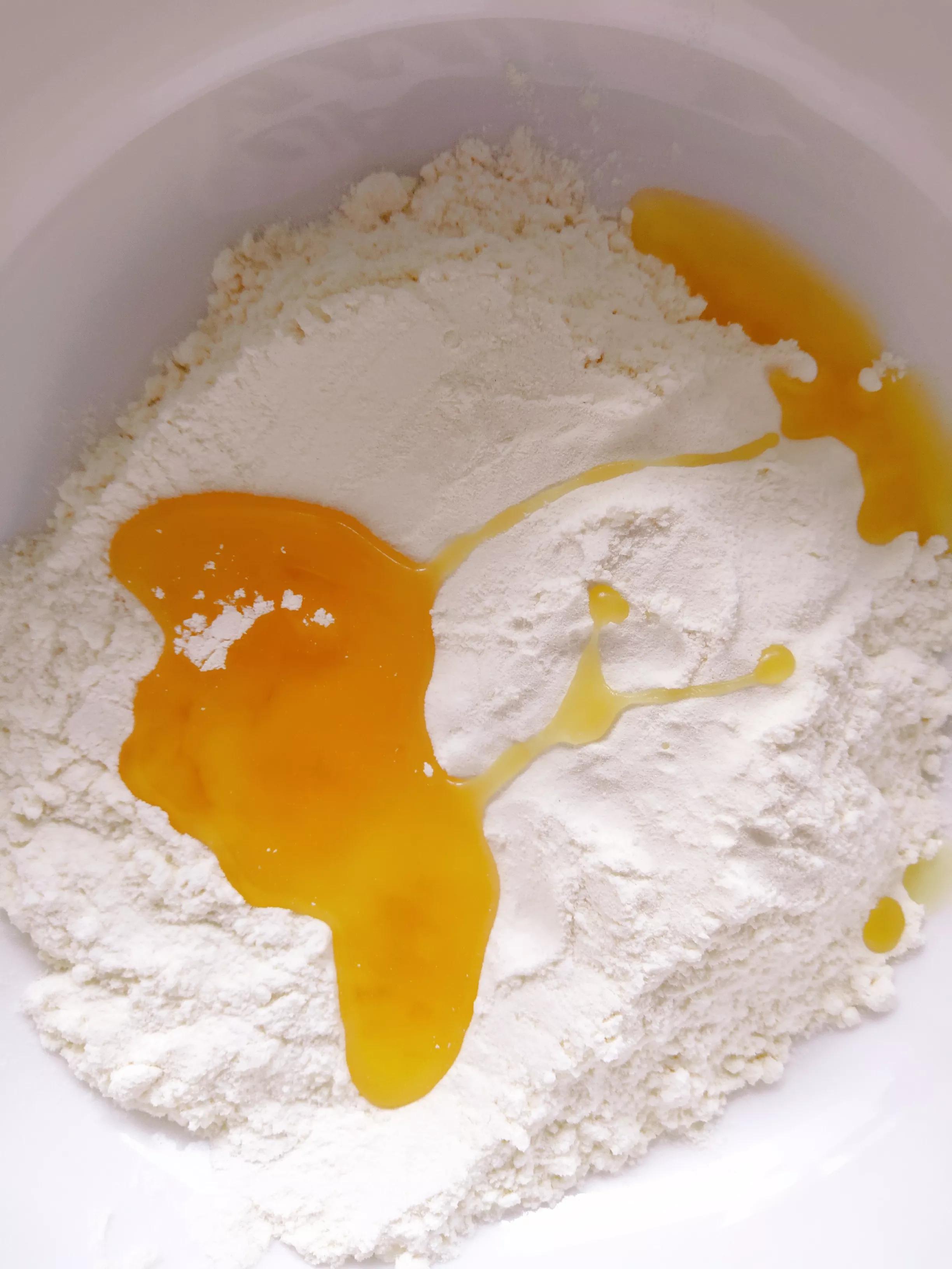 孩子最爱吃的绿豆饼家里就能做,大人小孩都爱吃的简单软皮绿豆饼