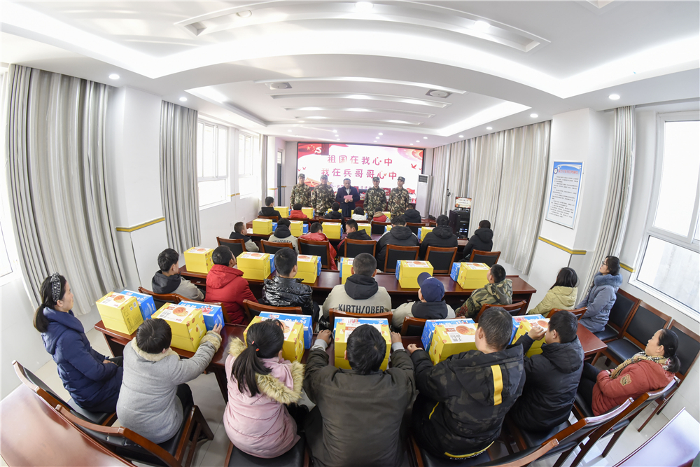 爱心进校园，呵护暖童心——*警武**江苏总队宿迁支队关爱呵护驻地留守儿童侧记