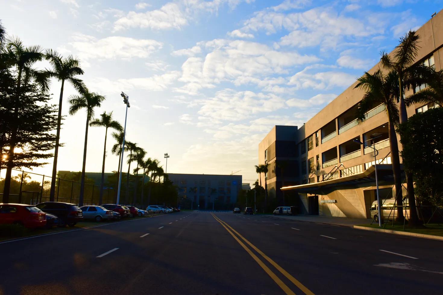 缇庣殑鍏ㄧ悆鍒涙柊涓績涓婄彮鏃堕棿,缇庣殑鍏ㄧ悆鍒涙柊涓績