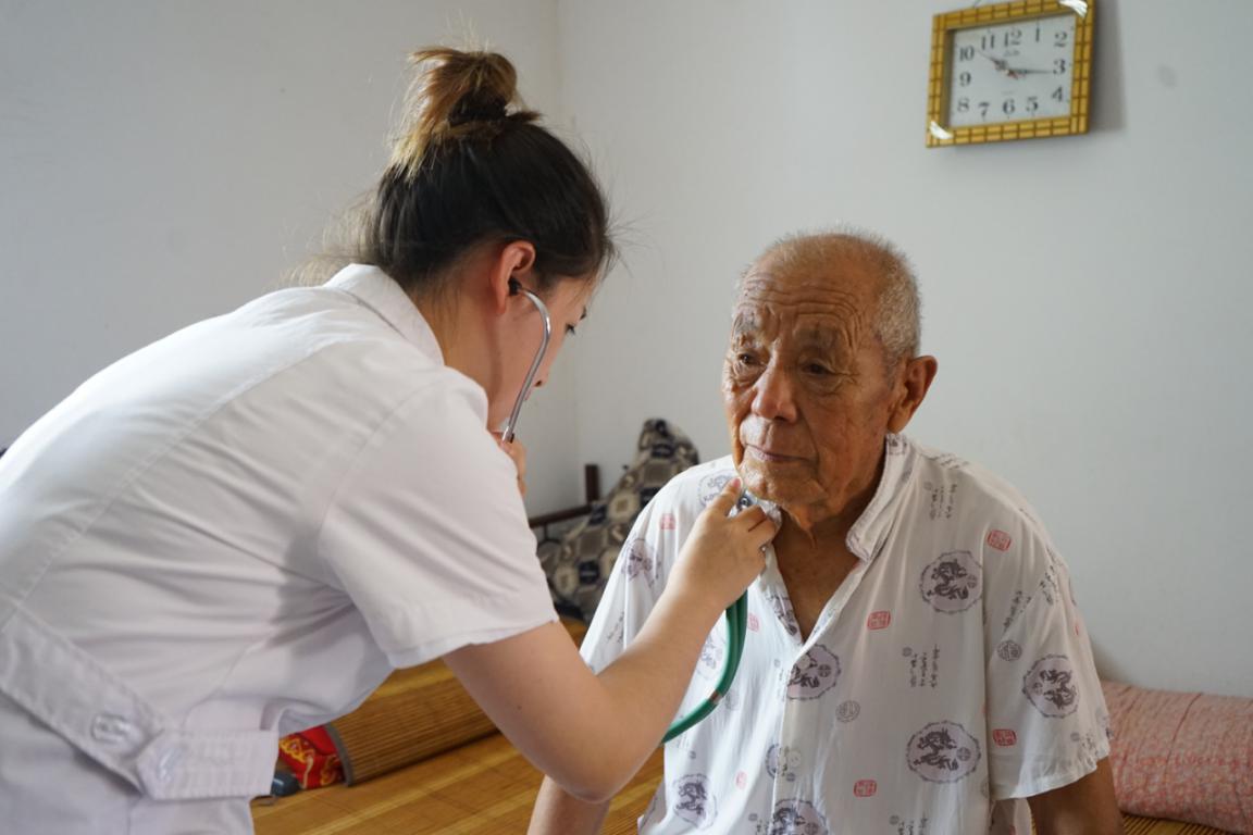 合肥北大白癜风医院：情系退伍老兵致敬最可爱的人