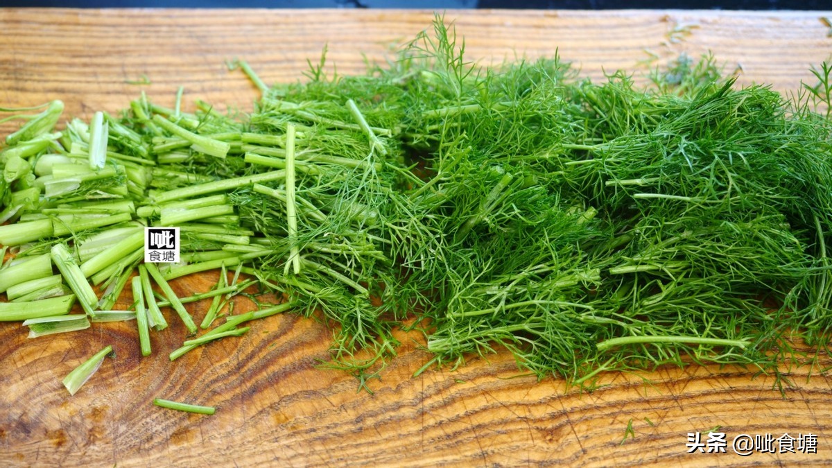 茴香鸡蛋馅饺子老东北美食,最好吃的茴香馅儿鸡蛋饺子