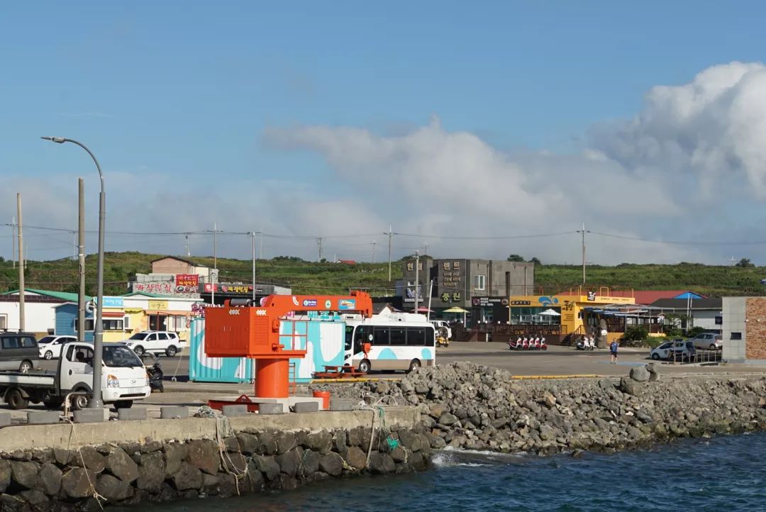 去济州岛吃海鲜贵吗,去韩国吃炸鸡多少钱