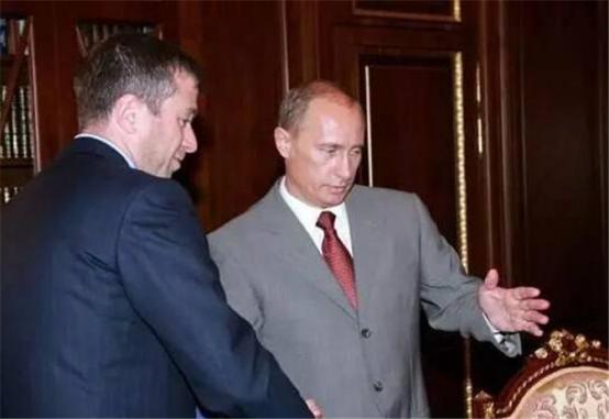 叶利钦亿万富翁,叶利钦家族掌管俄罗斯多少财富