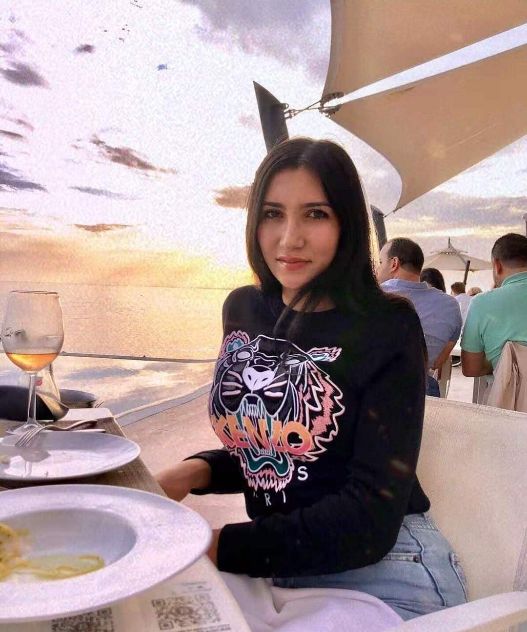 最新款卫衣减龄上档次,入春好物推荐清新减龄的小卫衣