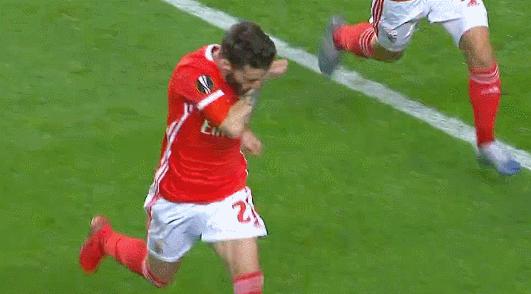 3-3进球大战！矿工上演客场3球逆袭！两回合5-4淘汰葡萄牙豪门