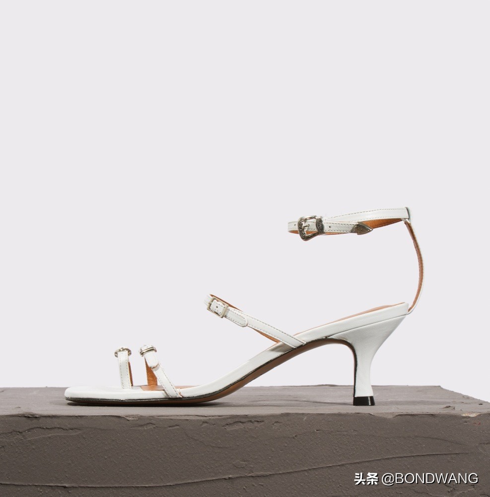 abra品牌鞋,为乔布斯设计logo的设计师