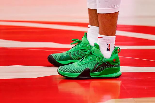 李宁烈骏6和绝影essential哪个好,李宁烈骏7pro和绝影2.0哪个好