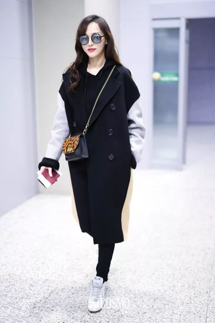 适合配中长款大衣的鞋子,冬季适合搭配大衣穿的鞋子