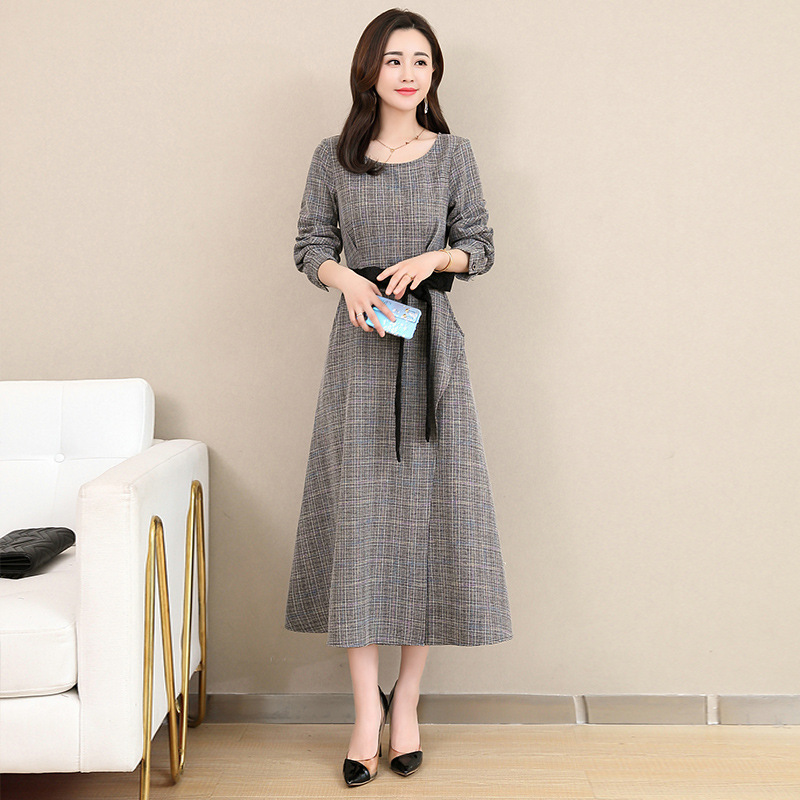 腰若流纨素的意思,腰若流纨素耳著明月珰全文