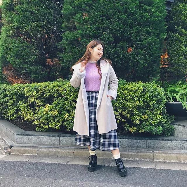 适合微胖小个子女生的衣服店铺,微胖小个子衣服穿搭