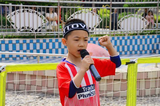 沃德兰·东大幼儿园易城园“沃沃足球赛”圆满落幕小球员诠释“体育精神”