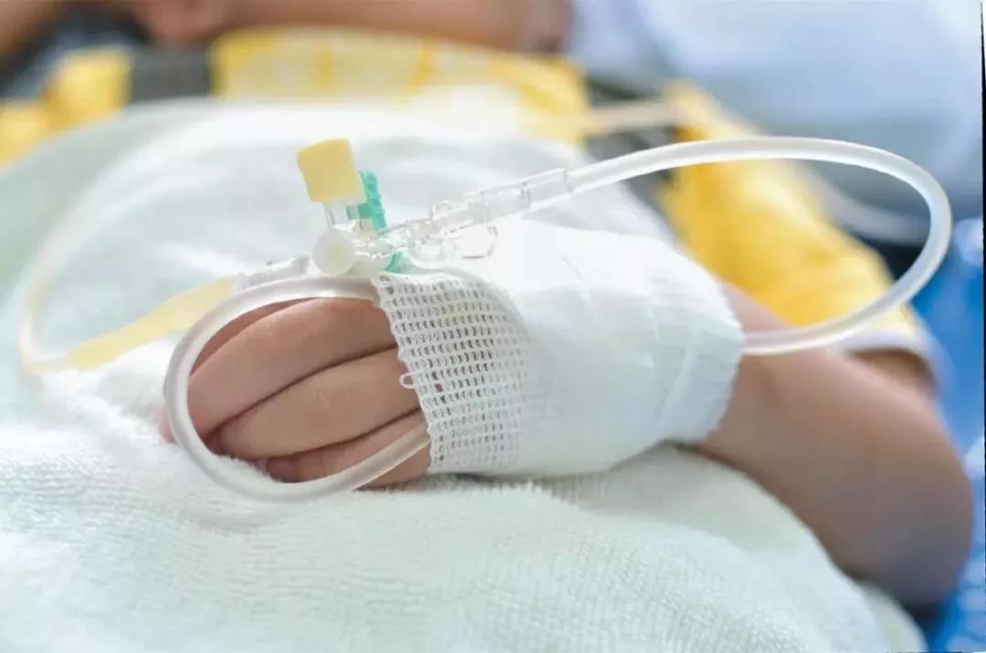 小孩输液管里有虫状物,孩子输液管有虫子后续