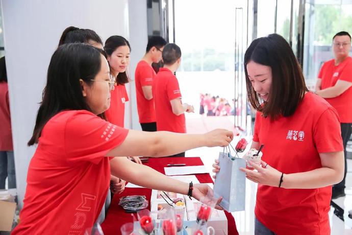 当生日遇上中秋，万茗堂生日节又会碰撞怎样的火花？