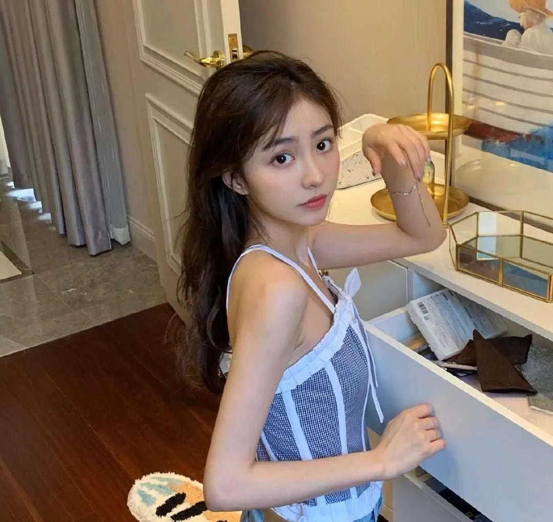 明明长得很好看为什么不上镜,为什么自己明明不丑拍照不好看