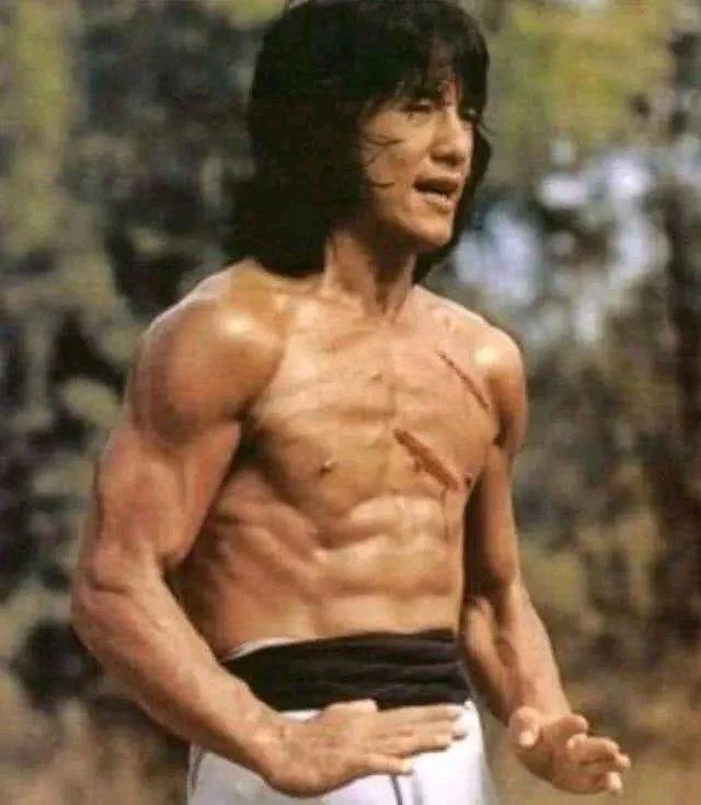 樊少皇和李小龙身材对比,李小龙樊少皇合集