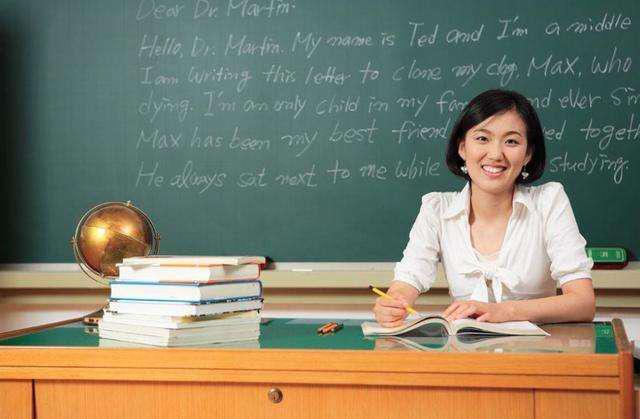 适合女生学的大专好就业,女生最吃香的十大专业就业前景好